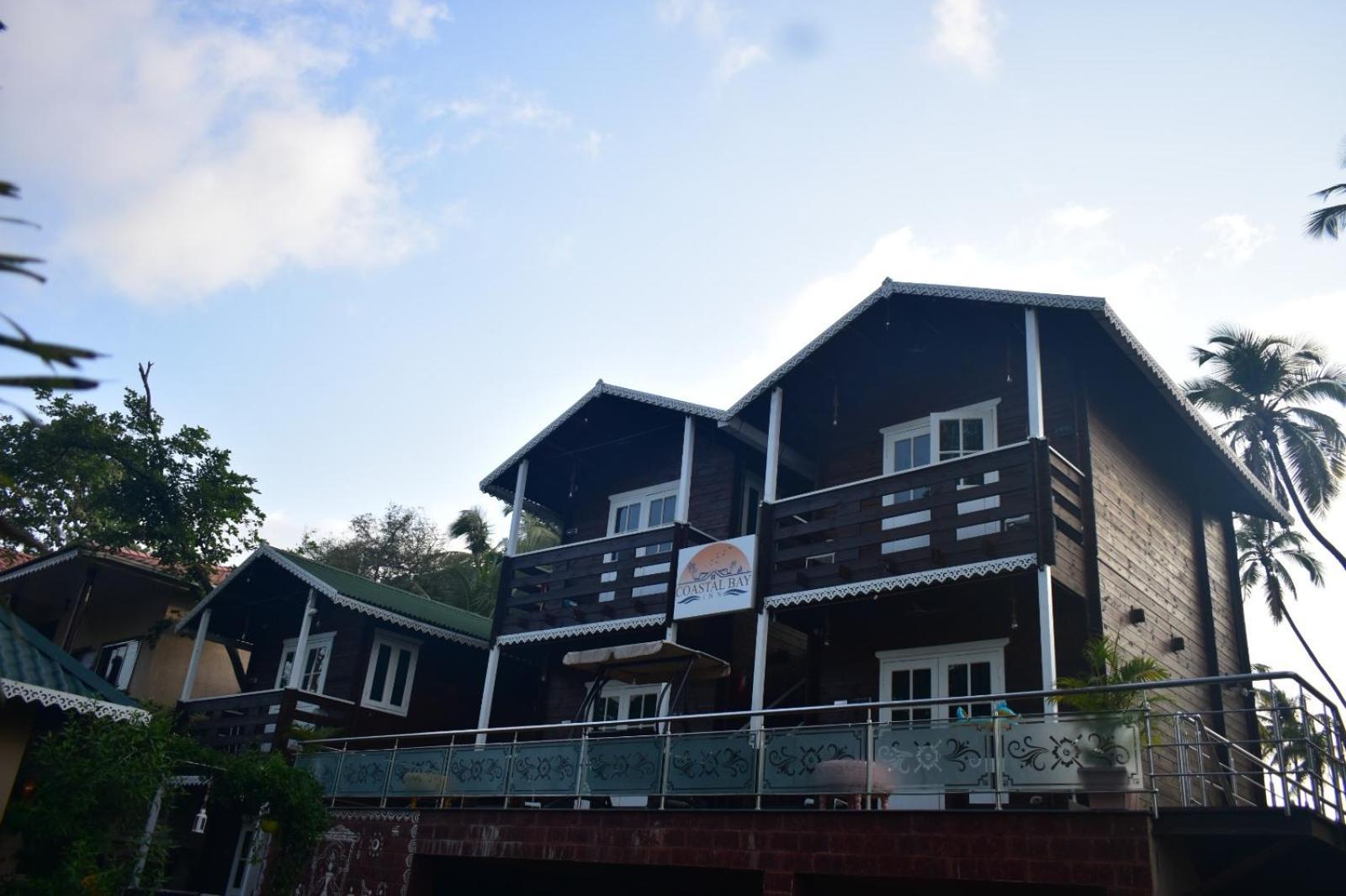 Coastal Bay Inn Алібаґ Екстер'єр фото